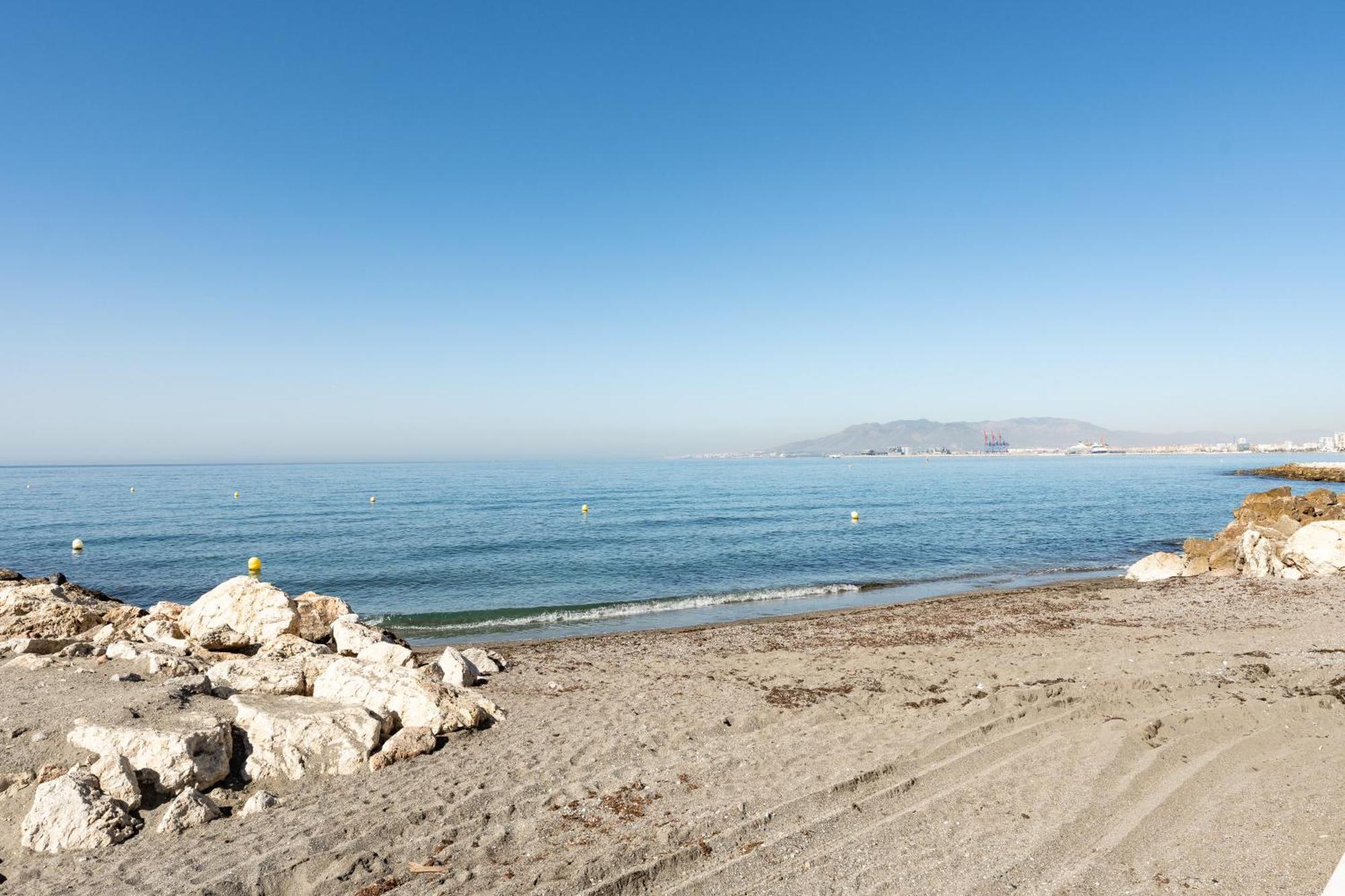 A La Orilla Del Mar, Pedregalejo Apartment รินกอนเดลาวิกตอเรีย ภายนอก รูปภาพ